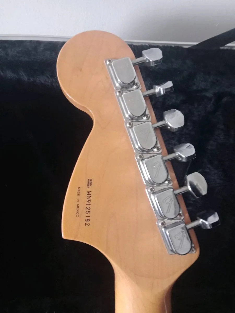 Fender Strat 70s re issue MIM - Image 3