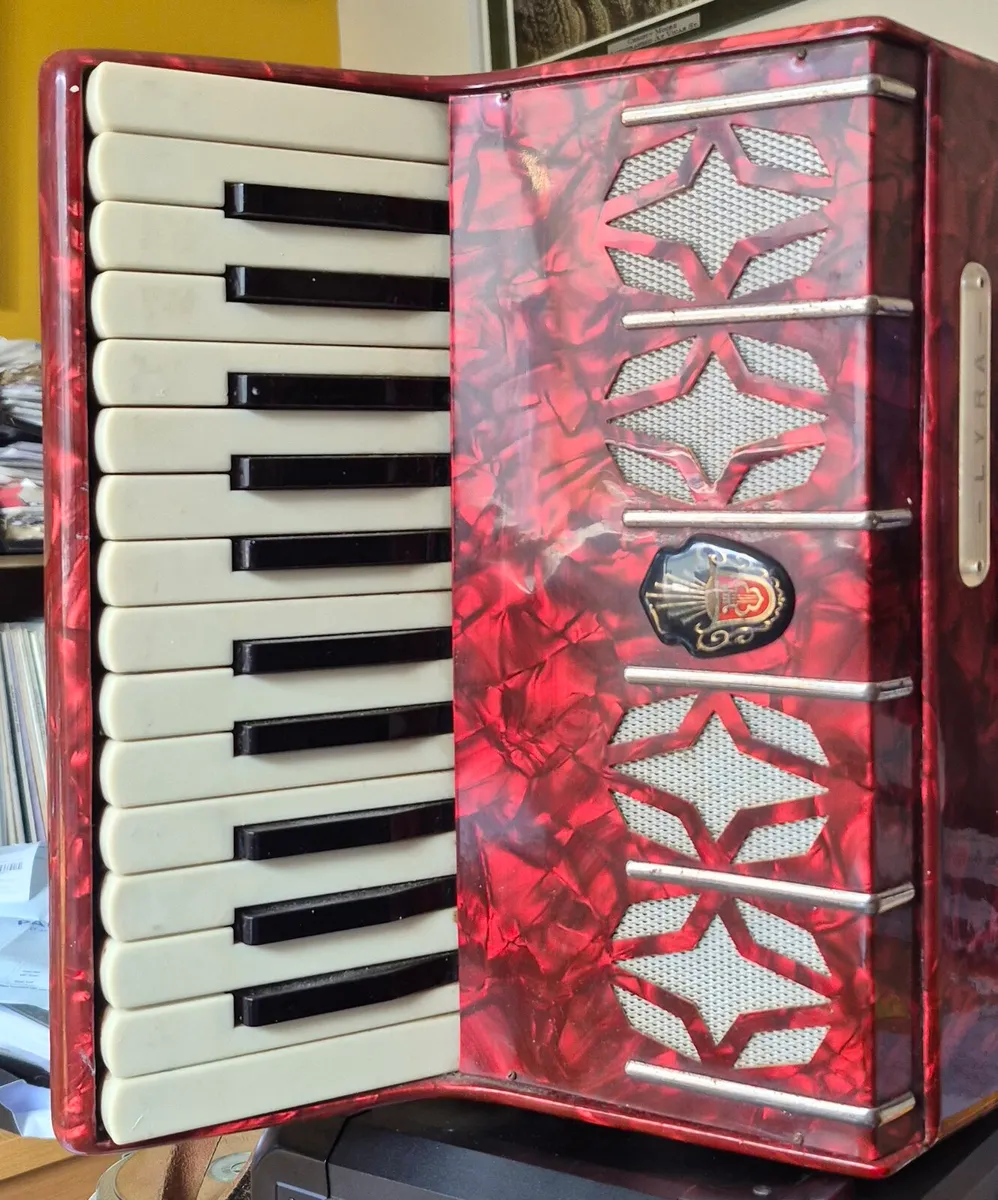 ACCORDIAN - Image 1