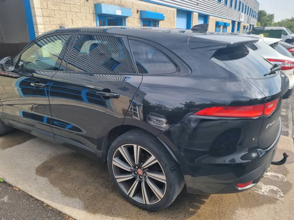 Jaguar F-Pace 2018 R Sport - Image 1