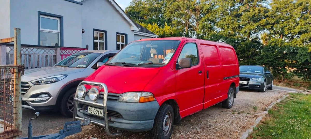 Toyota Hiace
1999 - Image 2