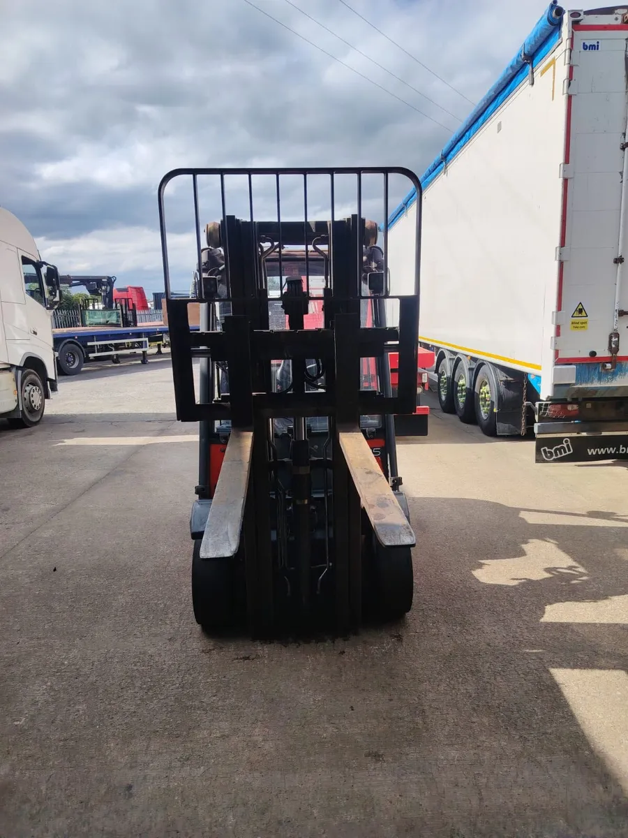 2012 Linde 2.5 diesel forklift container mast - Image 2