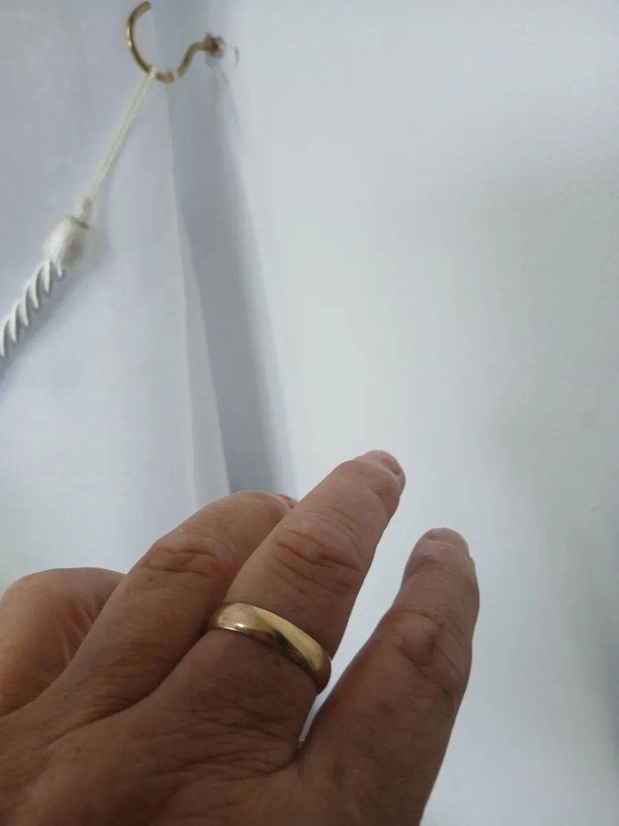 Mans Wedding ring - Image 1