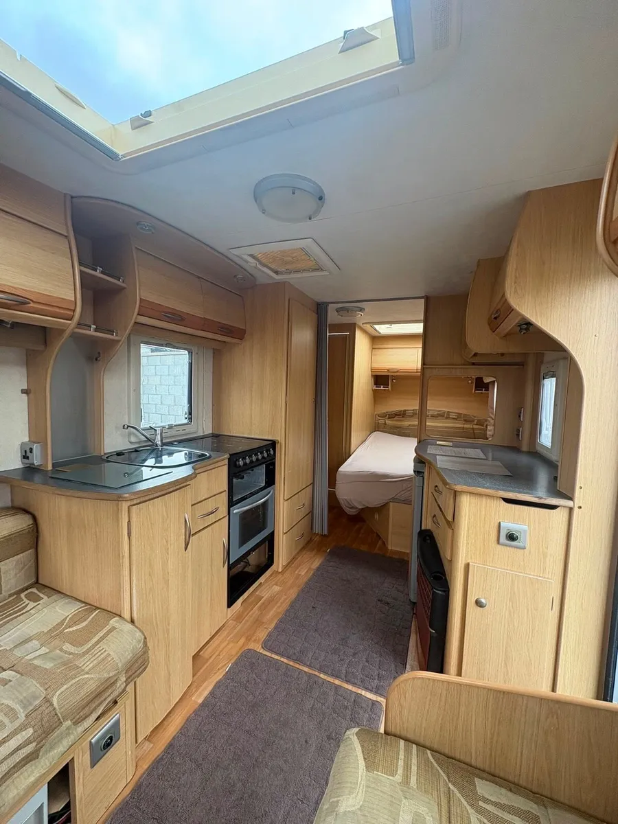 Caravan - Image 4