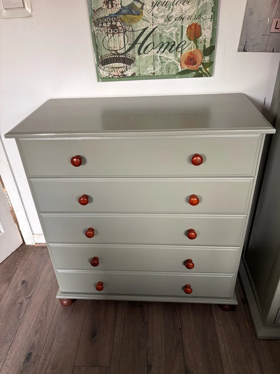 Chest of drawers - Image 1