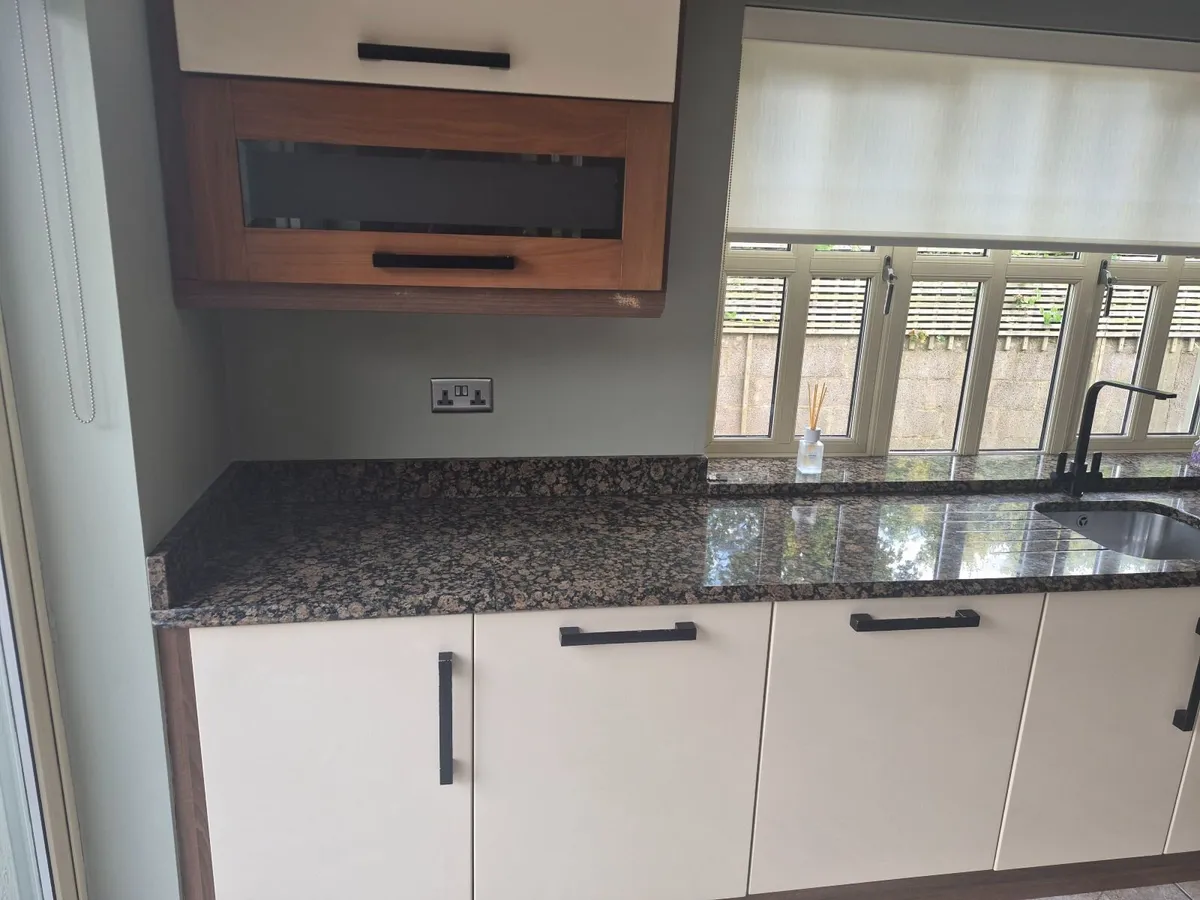 Kitchen and appliances - Image 3