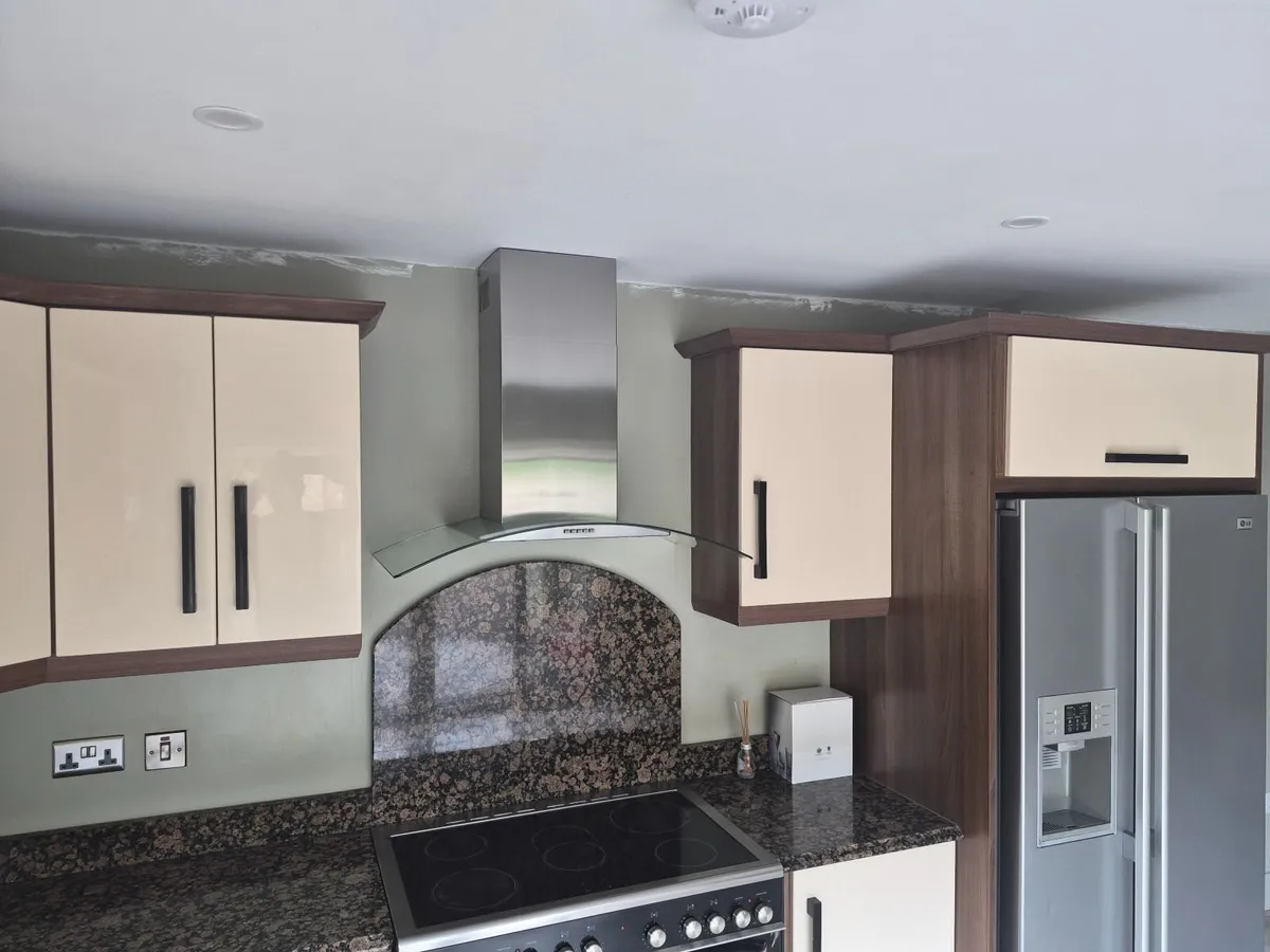 Kitchen and appliances - Image 2