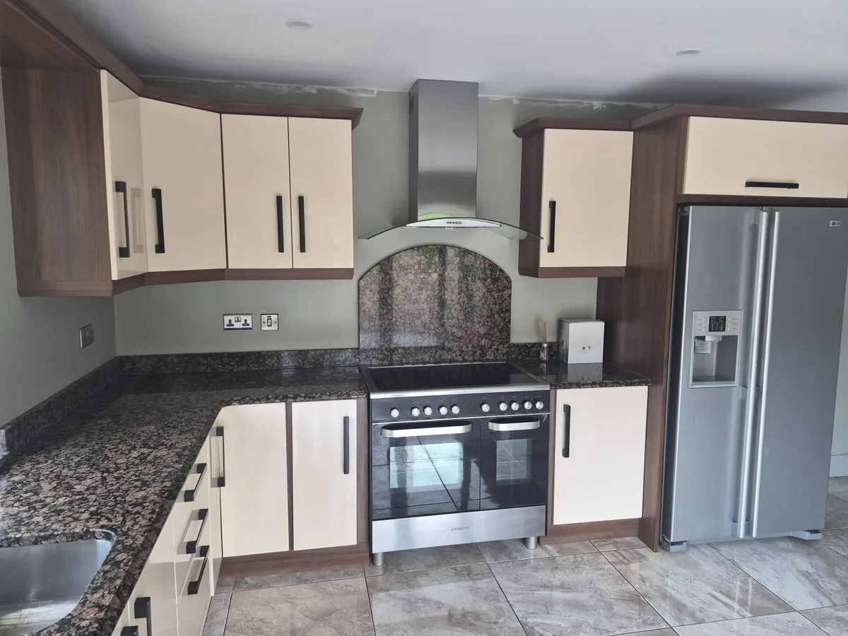 Kitchen and appliances - Image 4