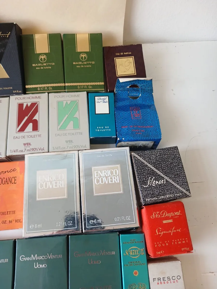 70 Vintage Sample Perfume and Cologne Bottles - Image 4