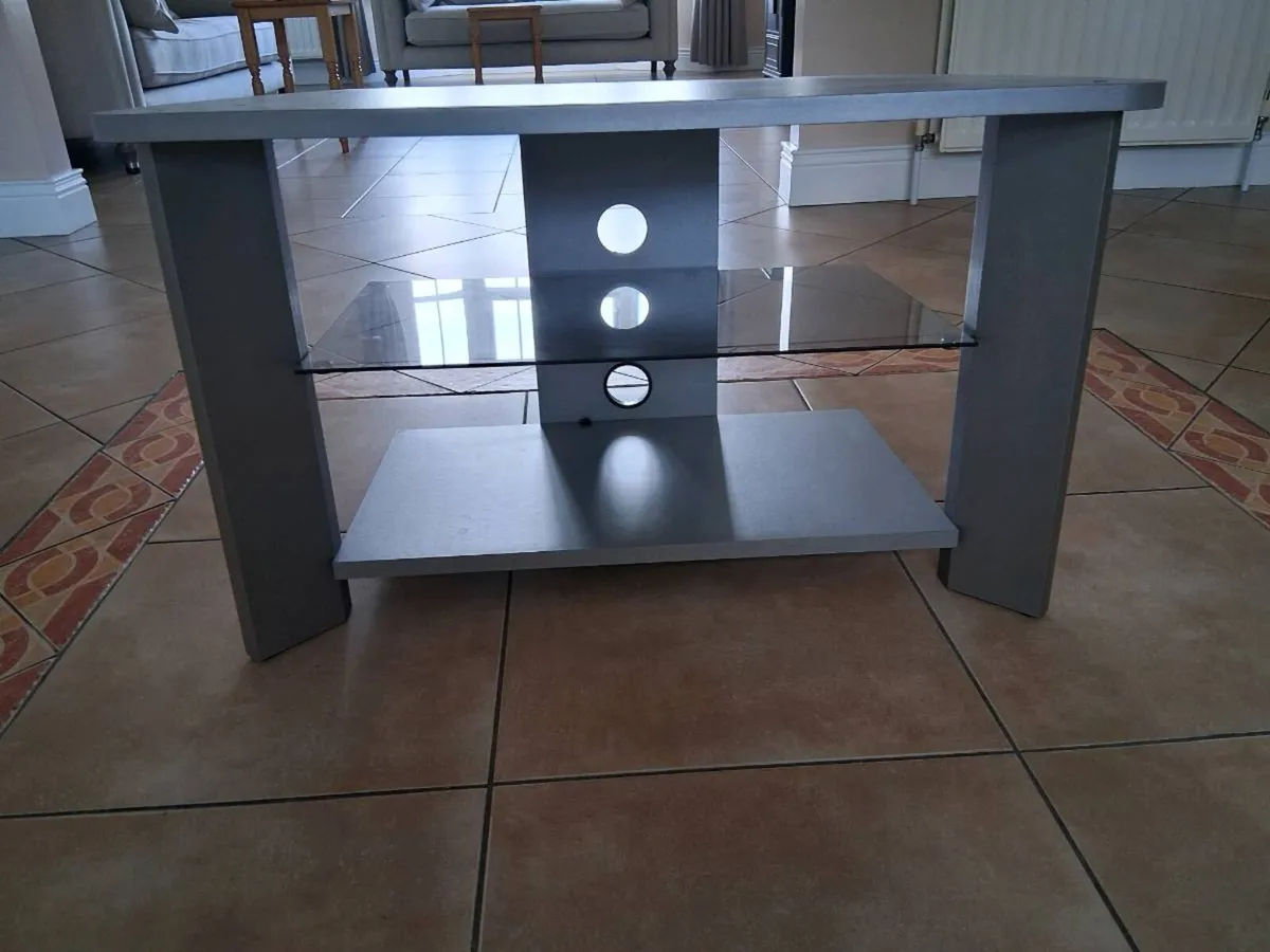 Corner TV Unit - Image 1
