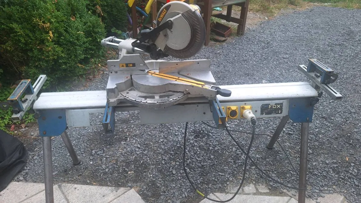 Dewalt mitre saw - Image 3
