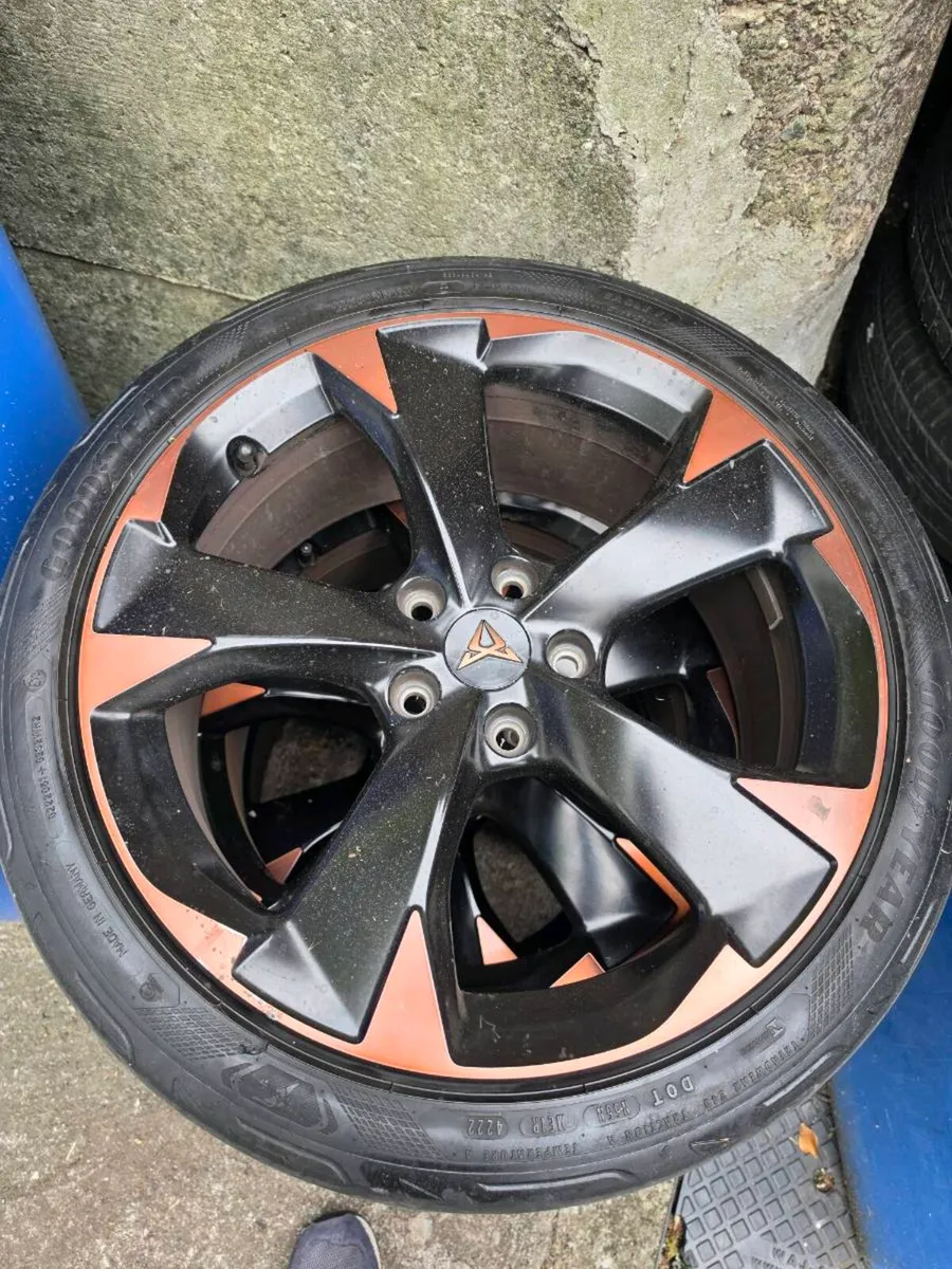 28 sets of alloy wheels - Image 2