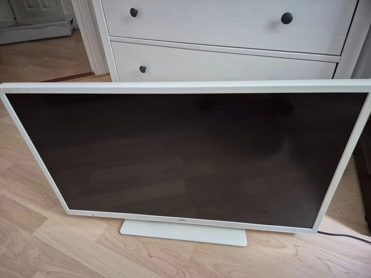 JVC Smart TV - Image 2