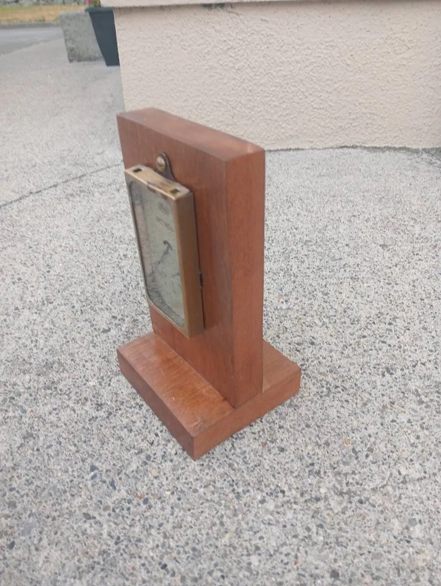 Vintage Ford petrol gauge - Image 3