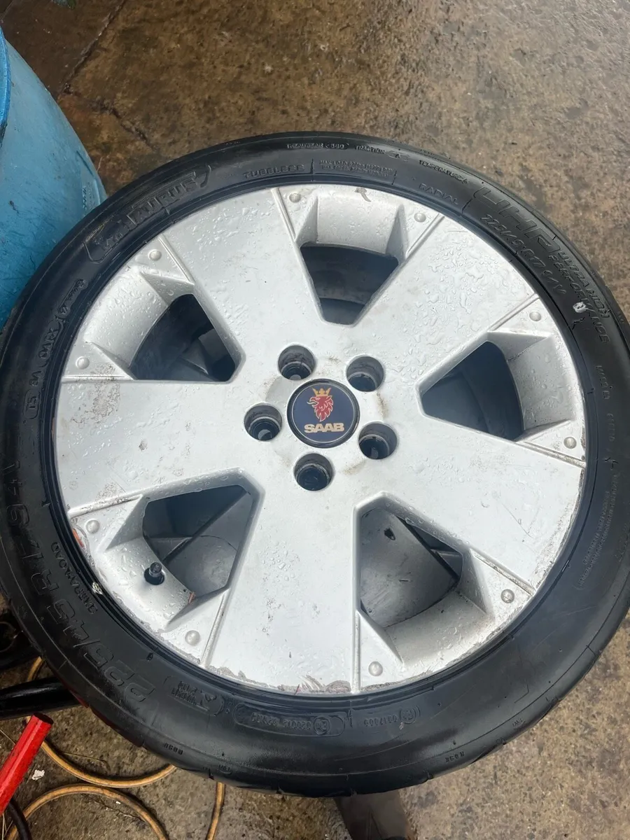 Alloy wheels