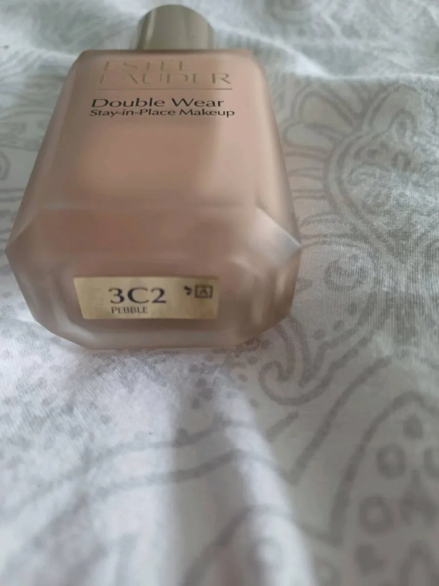 Estee Lauder - Image 3