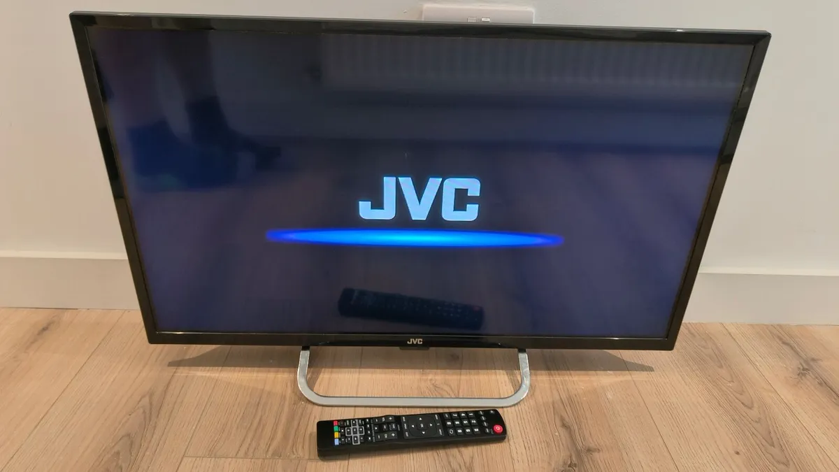 JVC 32" HD LED TV - Image 1