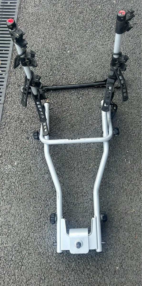 Thule bike rack tow bar - Image 1