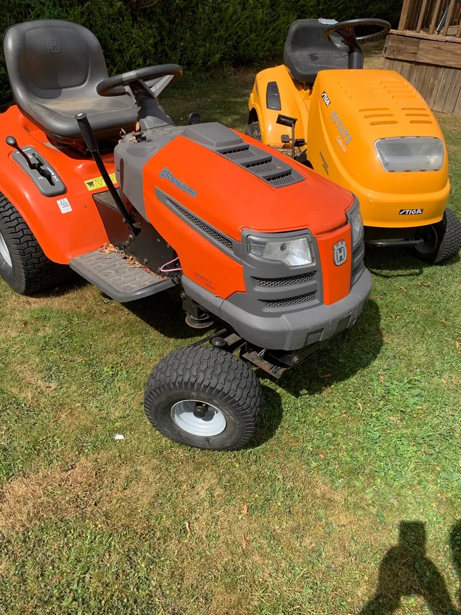 2 ride on mowers for breaking - Image 2