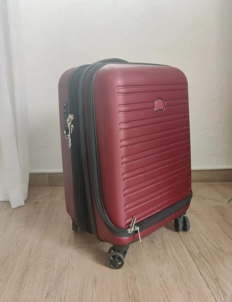 Cabin suitcase - Image 1