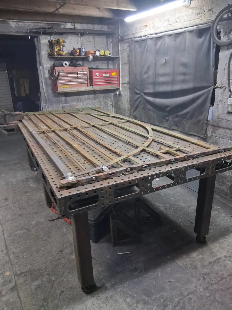 Fabrication table - Image 4