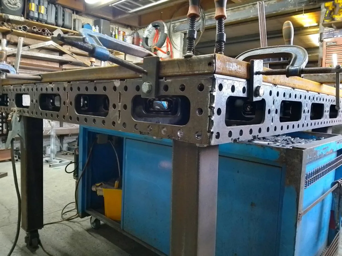 Fabrication table - Image 4