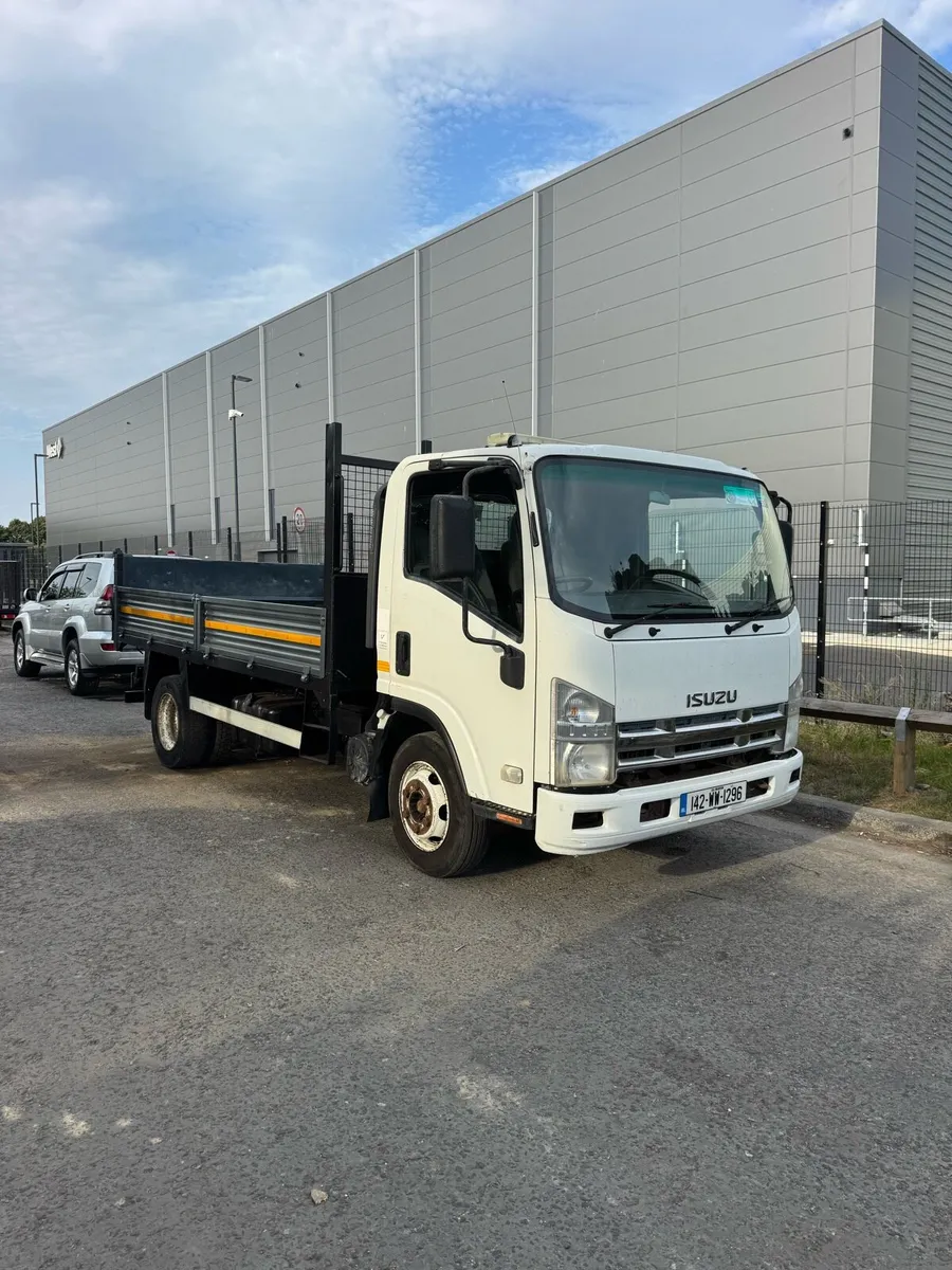 Isuzu 7.5 ton tipper - Image 2