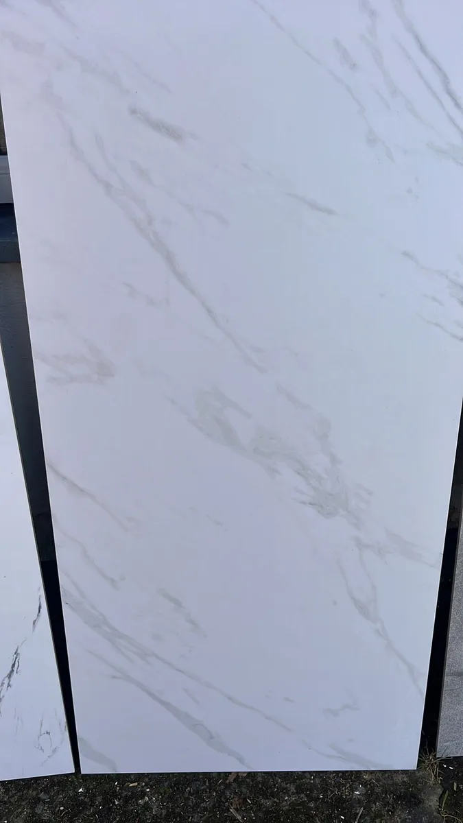 Floor and wall tiles - Image 4