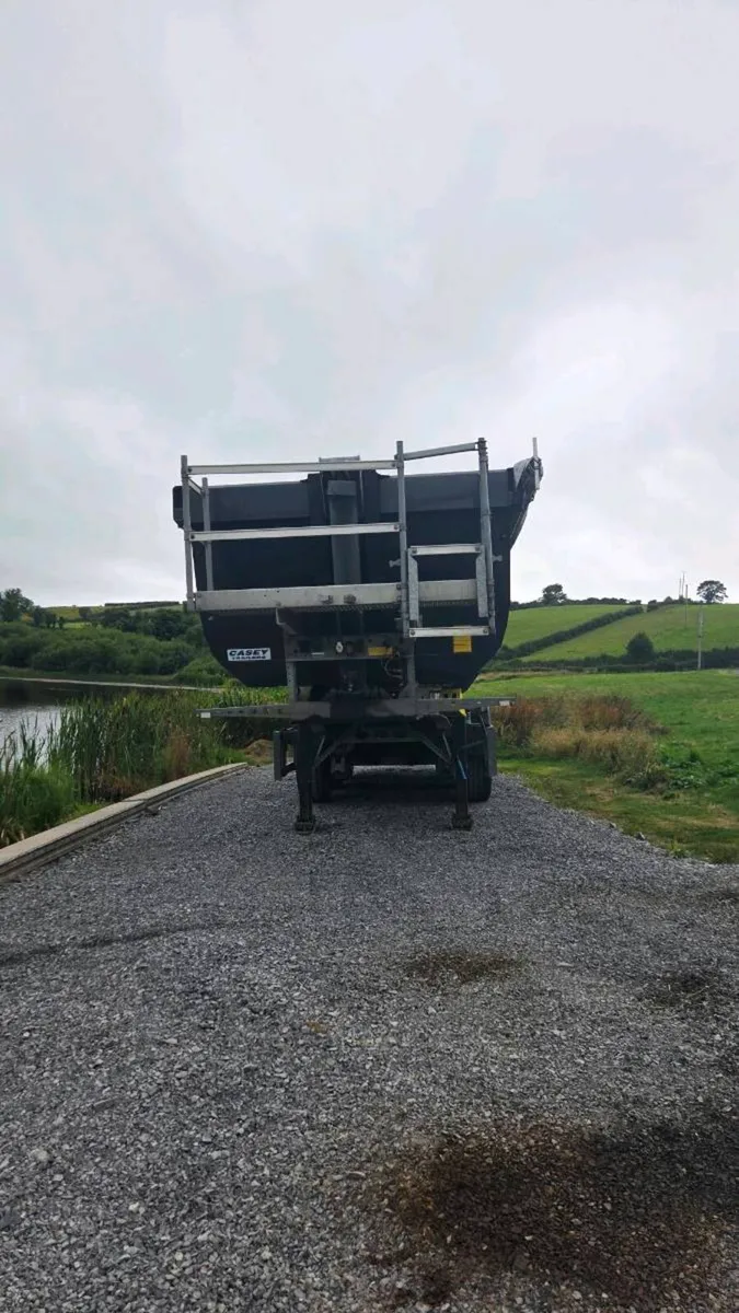 2022 Schmitz trailer - Image 2
