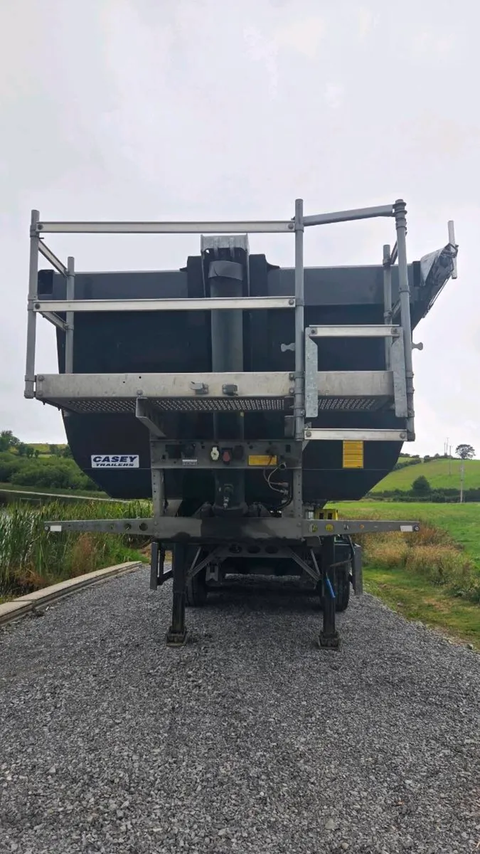 2022 Schmitz trailer - Image 3