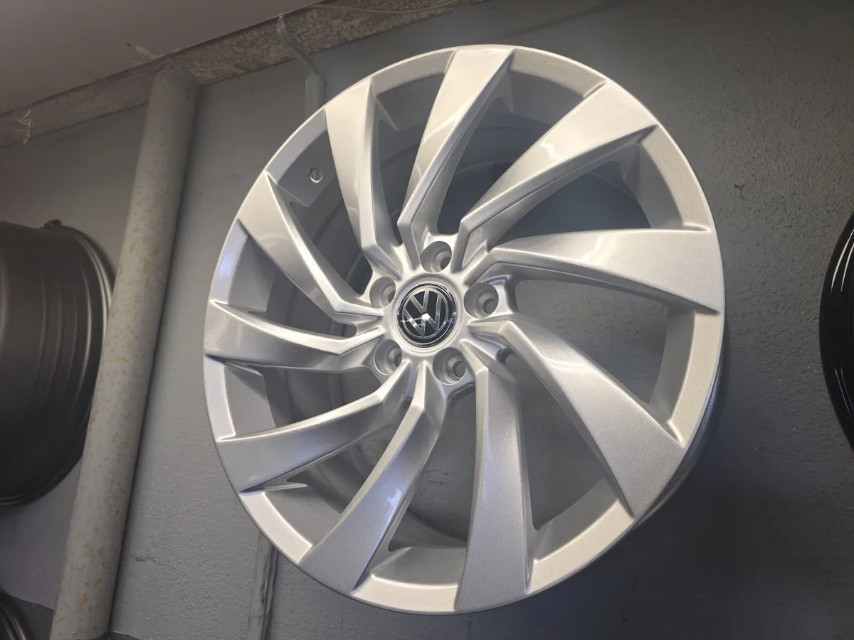 **Special** 18" Volkswagen Sirocco Style