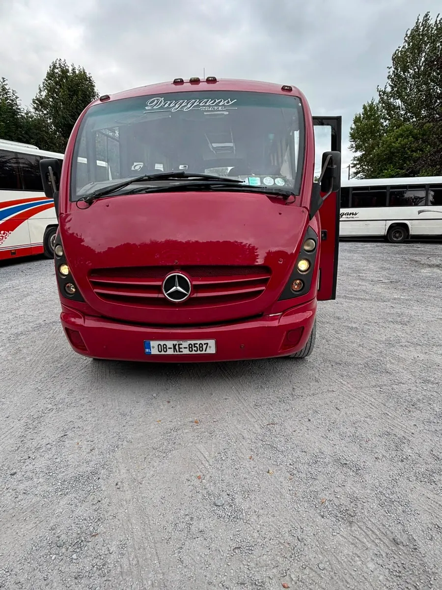 2008 33 seater - Image 3