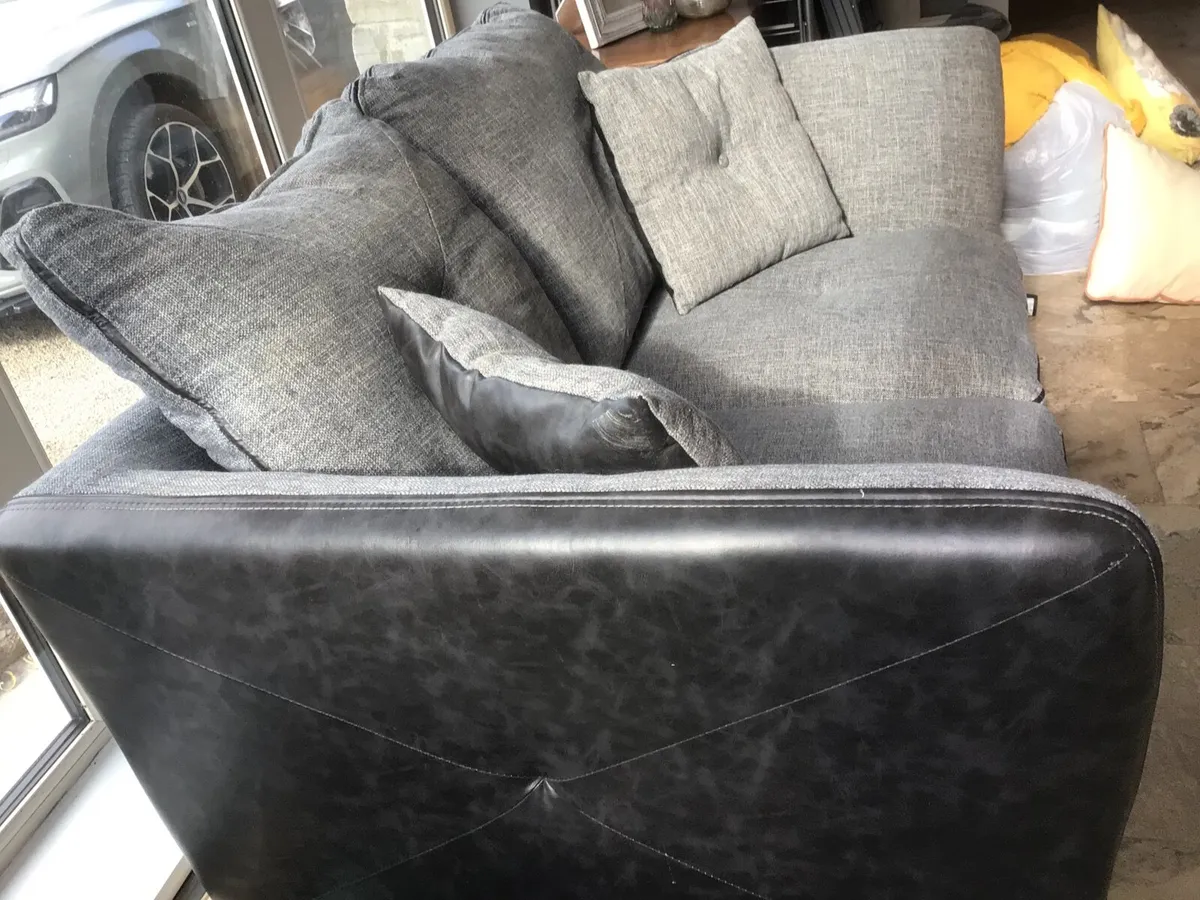 Two seater couch - Image 3