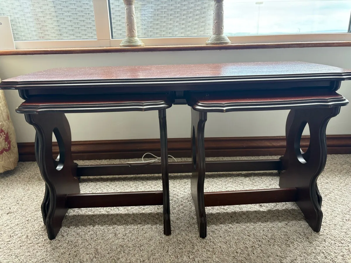 Nest of tables - Image 1