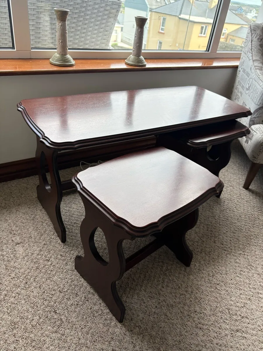 Nest of tables - Image 2
