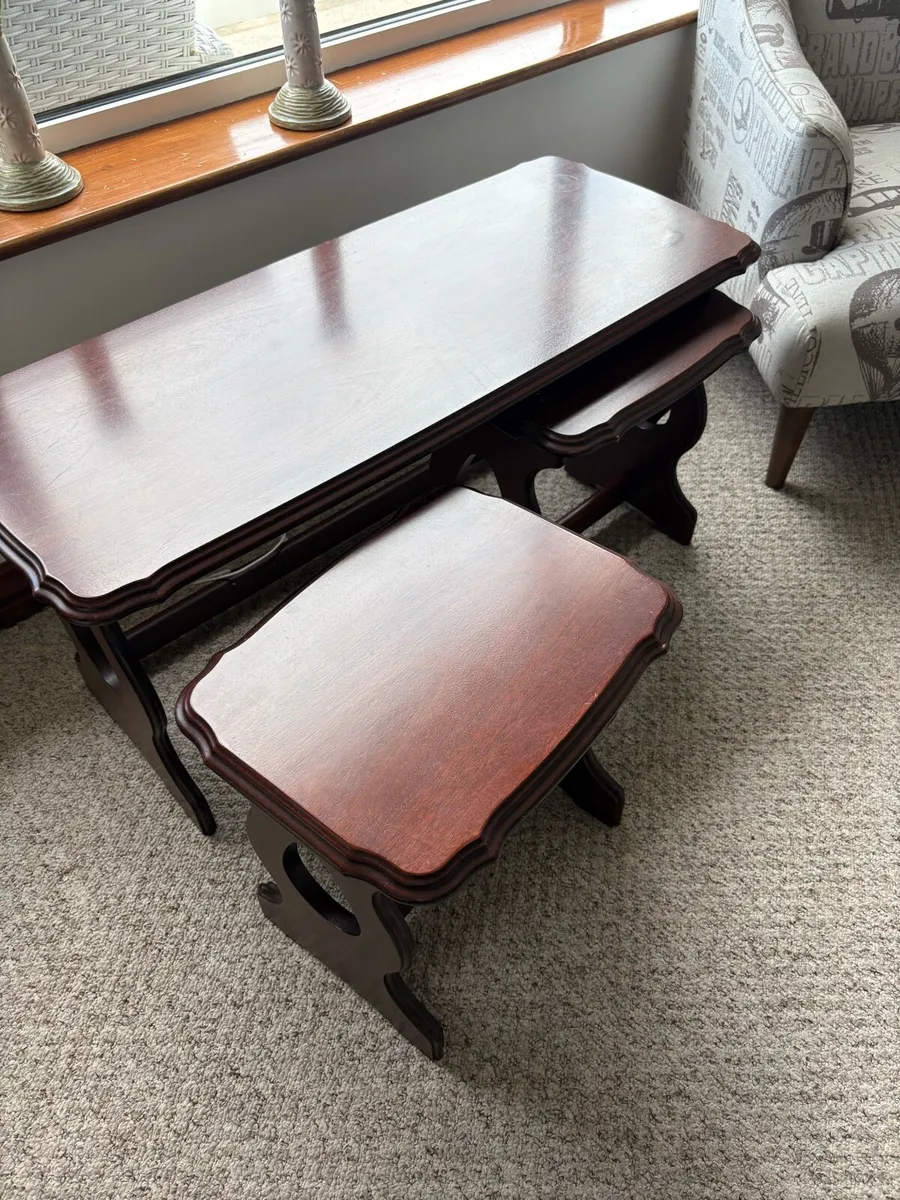 Nest of tables - Image 4