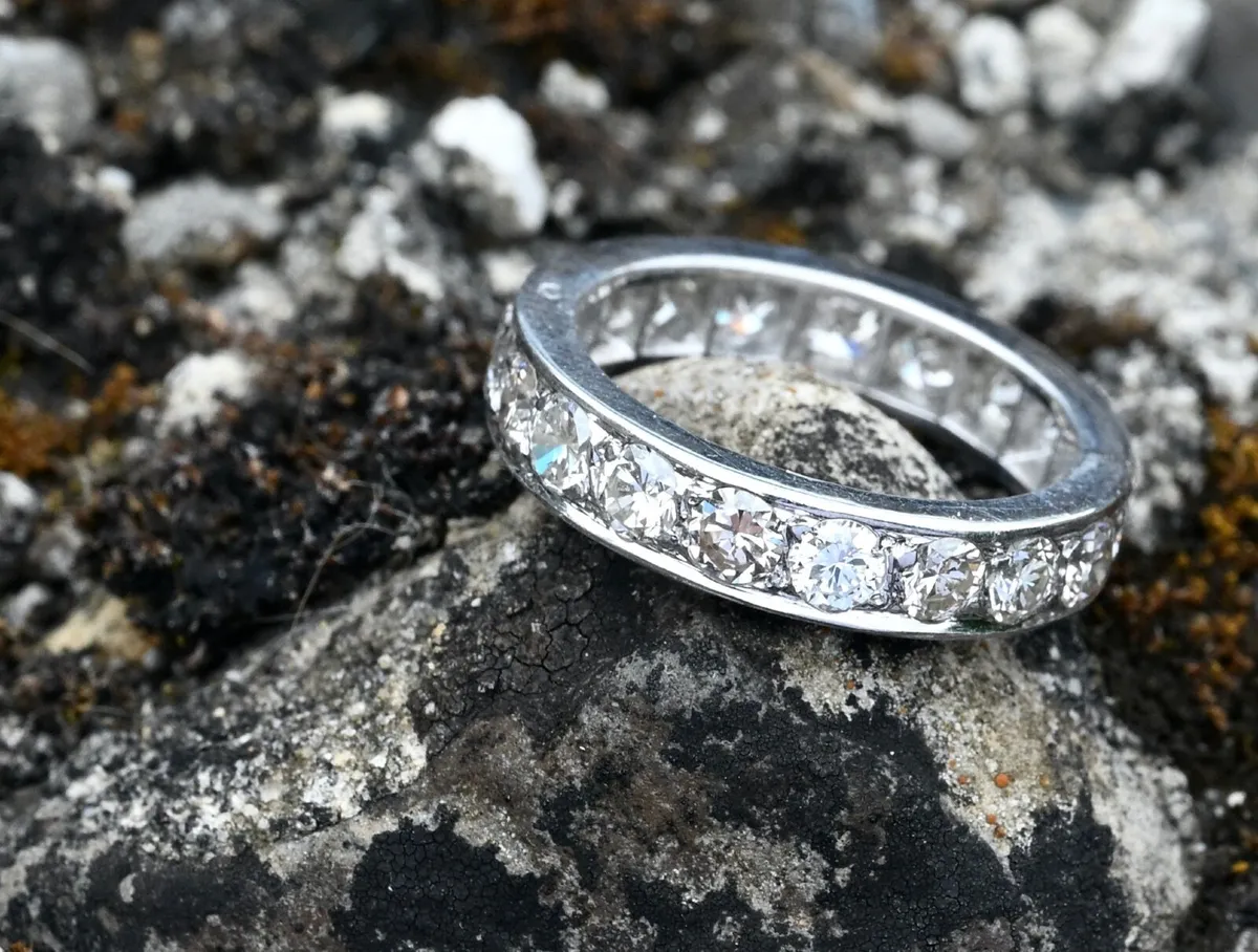 Vintage 1960/70s Diamond Eternity Ring - 18ct - Image 3