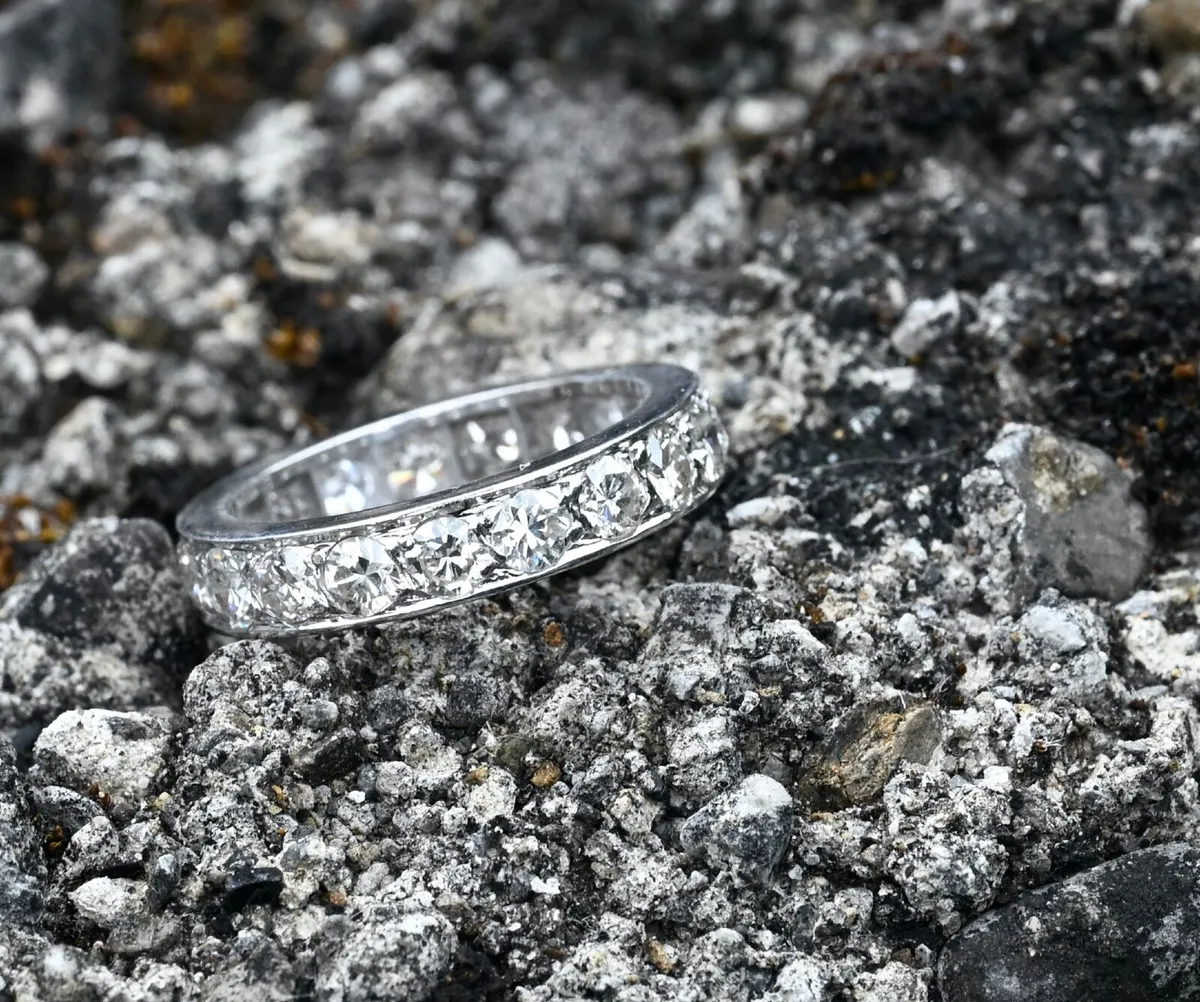 Vintage 1960/70s Diamond Eternity Ring - 18ct - Image 4