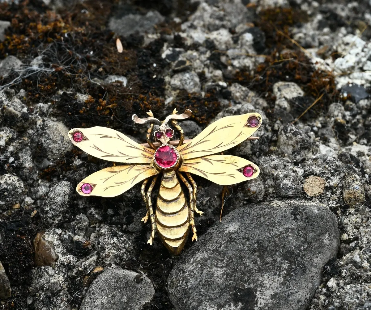 Antique Russian Art Nouveau Bee Brooch/Pendant - Image 2