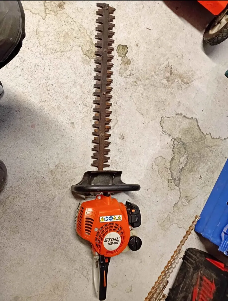 Stihl hedge trimmer - Image 1