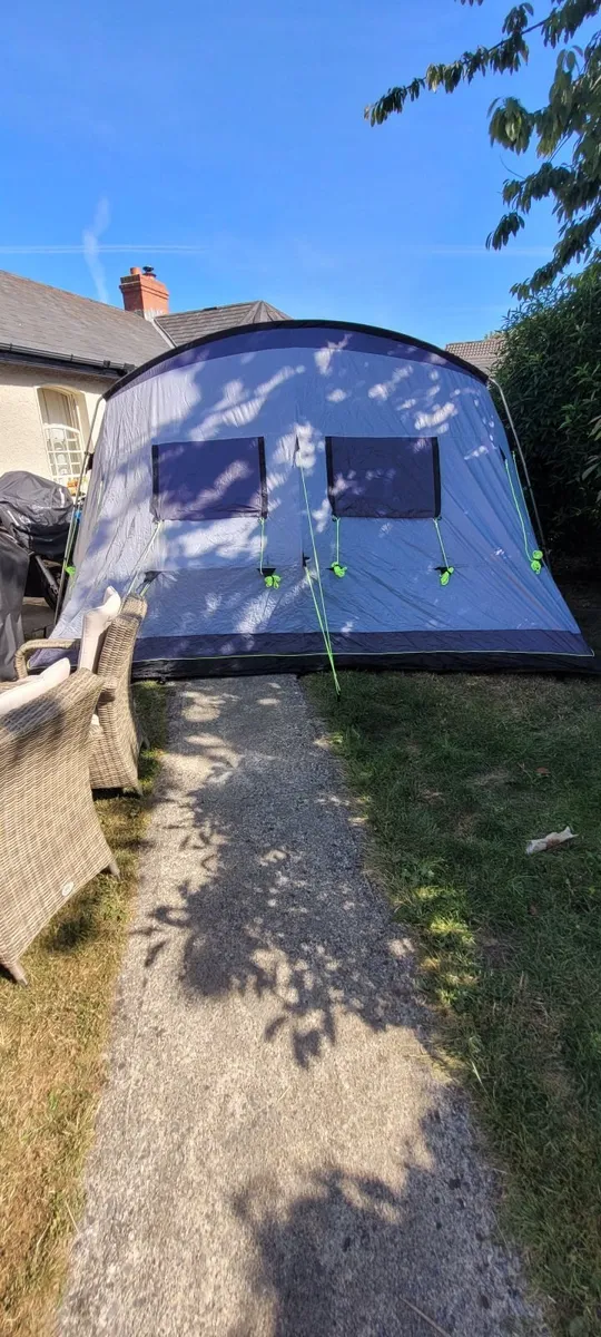 Outwell Montana 6 Person Premium Pole Tent - Image 3
