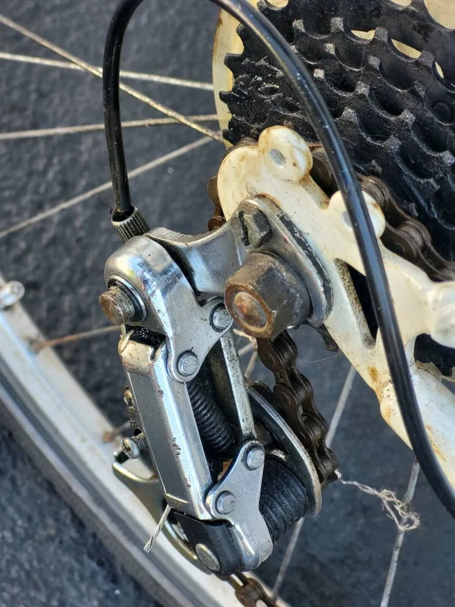 FEMALE BIKE..PART EXCHANGE TO CLEAR SOLD AS SEEN - Image 3