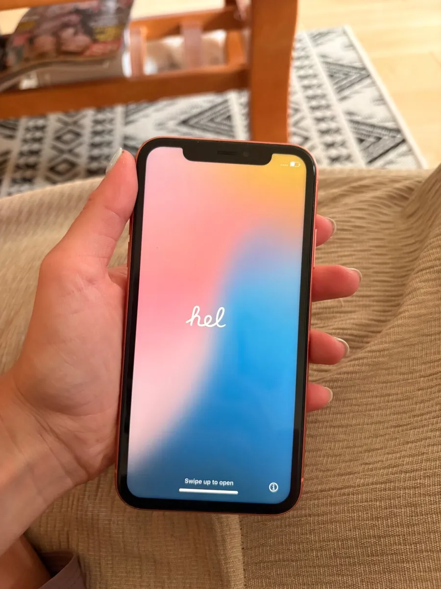 iPhone XR 64GB Coral – Unlocked, Good Condi - Image 4