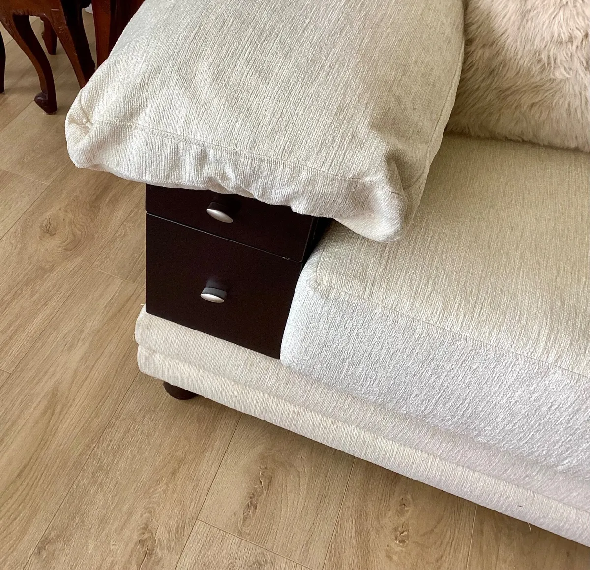 CREAM SUITE FURNITURE WITH SPARE COVER SET - Image 3