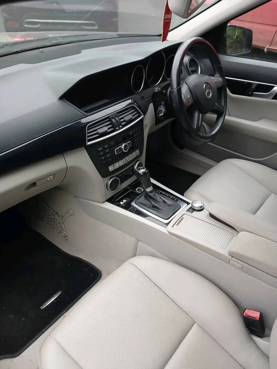 Mercedes c class 145,000klm - Image 4
