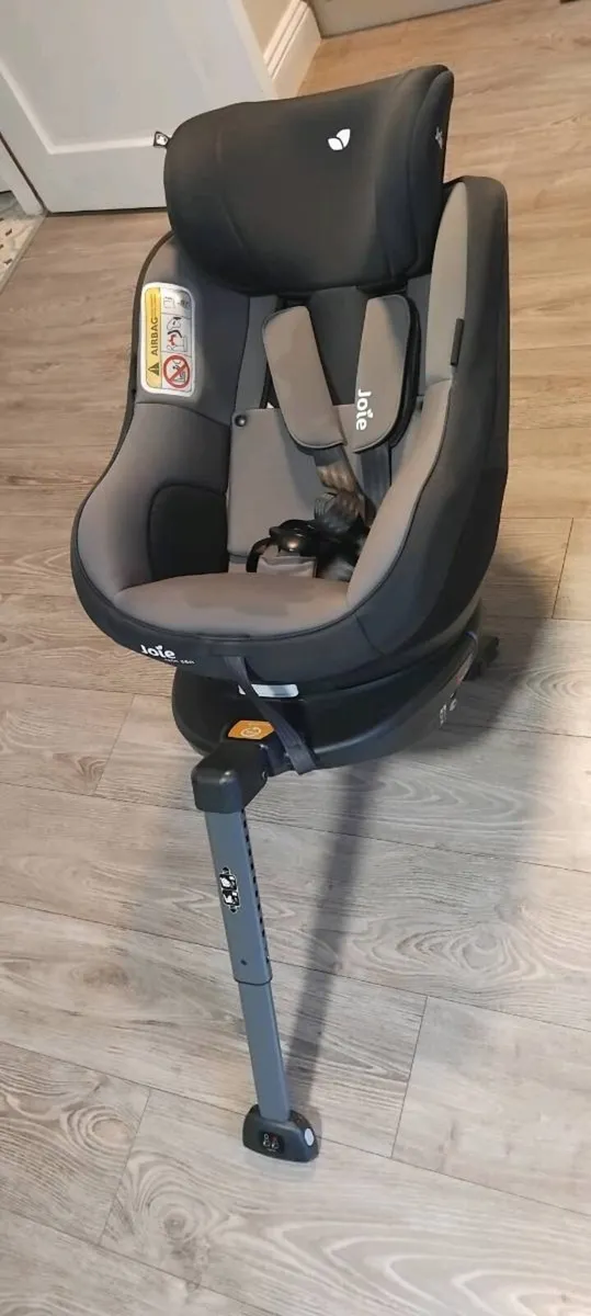 Car seat - Image 1