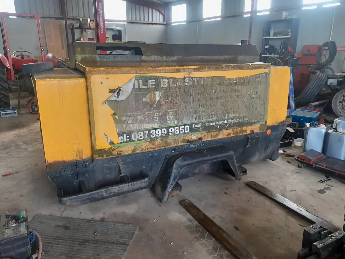 Atlas cop co compressor 290cfm - Image 4