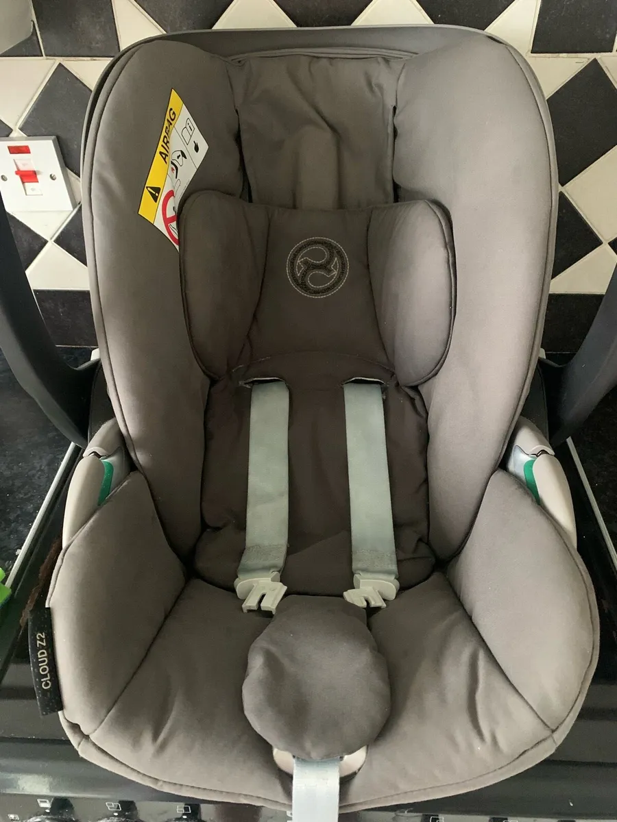 Cybex Cloud Z2 i-Size Car Seat & Base - Image 1