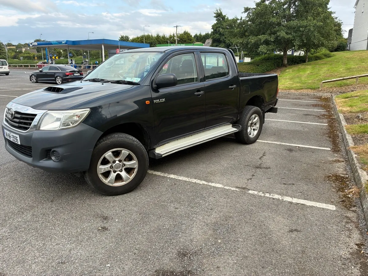 Toyota Hilux - Image 3