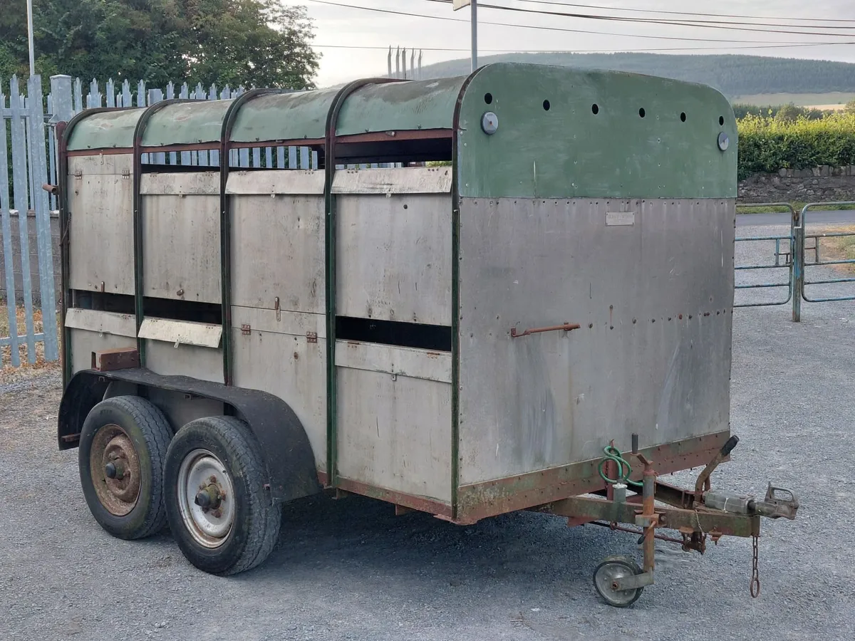 Cattle Box - Image 1