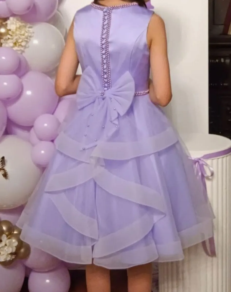 Girls Confirmation Dress 250ono - Image 1
